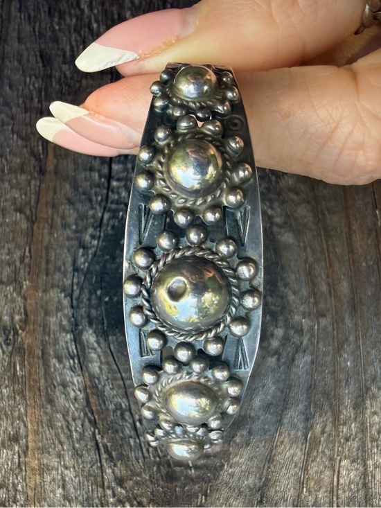 Vintage Jewelry - Vintage Navajo Fred Harvey Sterling Silver Cuff LESS ON IG ANGELSDRAWERS